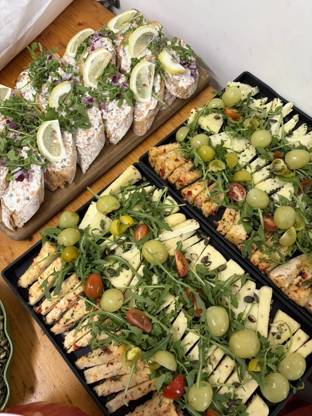 Friss, színes saláták catering eseményre